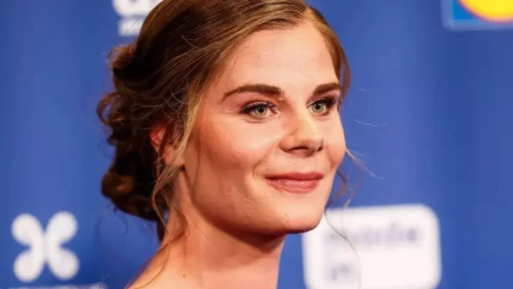 Lotte Kopecky Biography: Ethnicity, Parents, Medals, Parents, Age, Height, Husband, Instagram