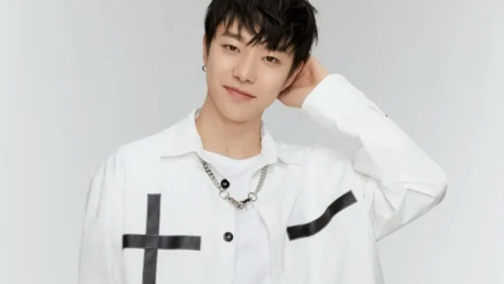 Zhang Xinyao Biography: Songs, Ethnicity, Age, Parents, Net Worth, Albums, Girlfriend, Height