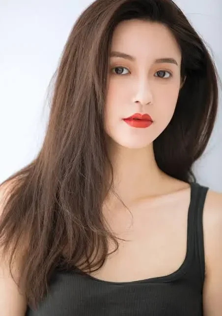 Zhang Dayi Biography: Ethnicity, Parents, Instagram, Age, Boyfriend, Fashion Design, Height, Net Worth