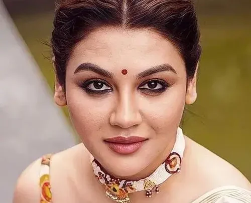 Jaya Ahsan Biography: Movies, Husband, Age, Height, Ethnicity, Parents, Awards, Net Worth