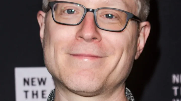 Anthony Rapp Biography: Movies & TV Shows, Net Worth, Children,  Age, Husband, Height, Parents, Songs, Instagram