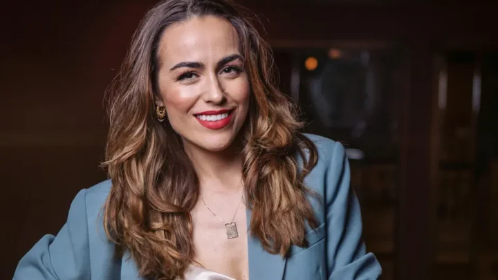 Maria Lucia Biography: Concerts, Husband, Height, Net Worth, Age, Children, Parents, Songs, & Albums, Awards