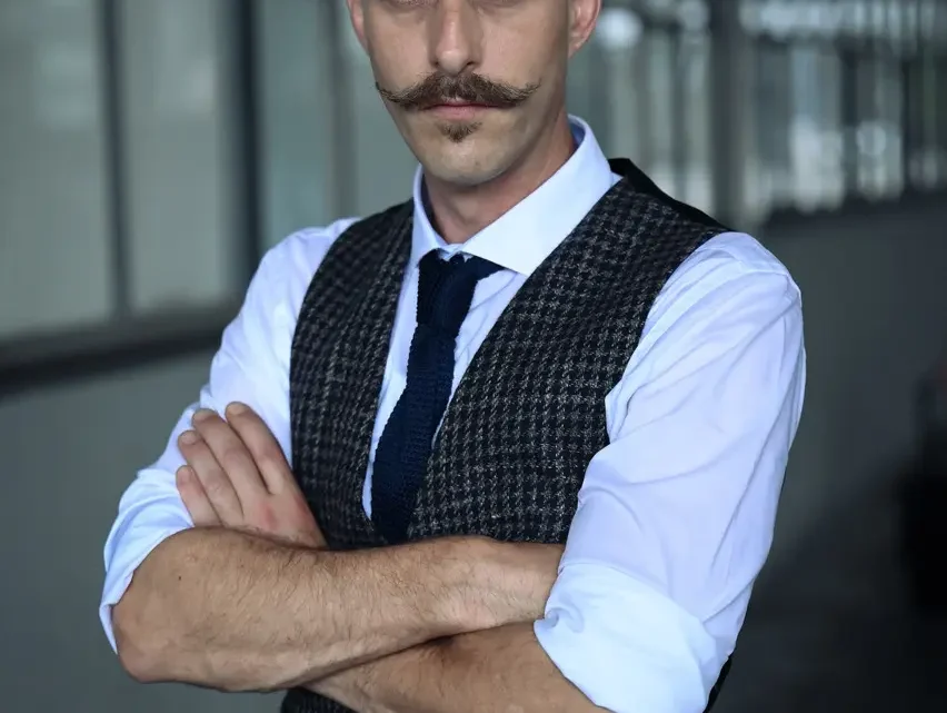 Pascal Holzer Biography: Movies & TV Shows, Age, Wife, Height, Net Worth, Children, Parents, Siblings, Ethnicity