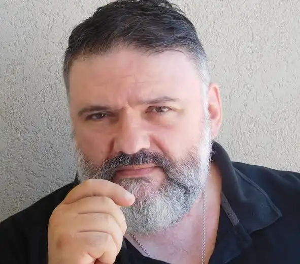 Immanuel Mifsud Biography: Awards, Instagram, Age, Wife, Children, Net Worth, Books, Career, Education, Height