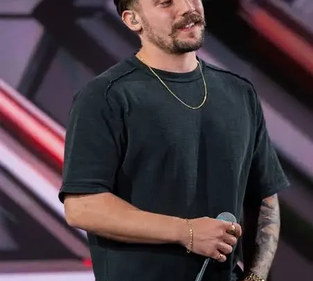 Owen Leuellen Biography: Age, Fiancée, Net Worth, Height, Songs, Albums, Awards, TV Shows, Instagram