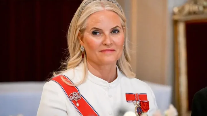 Mette-Marit Biography: Net Worth, Age, Siblings, Husband, Children, Net Worth, Height, Awards, Controversy