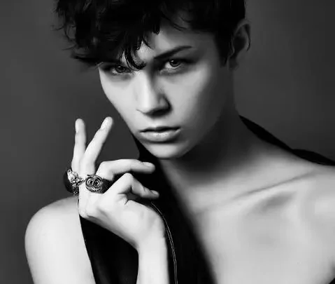 Corinne Hatch Biography: Instagram, Age, Books, Height, Ethnicity, Awards, Net Worth, Tv Shows