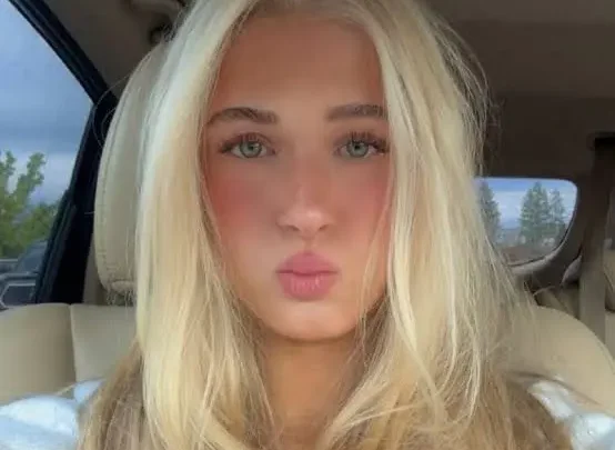 Ellie Barker Biography: Age, Height, Net Worth, TikTok, Nationality, Parents, Career, Boyfriend