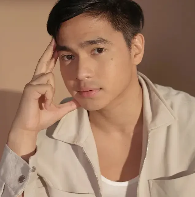 Elyson de Dios Biography: Movies, Age, Height, Ethnicity, Parents, Religion, Instagram, Net Worth