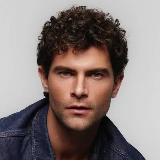 Diego Domínguez Biography: Height, Songs, Awards, Instagram, Age,  Movies, Net Worth