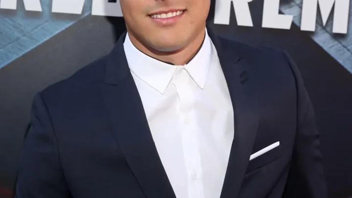 Jorge Blanco Biography: Movies, Girlfriend, Height, Albums, Parents, Age, Net Worth, Awards