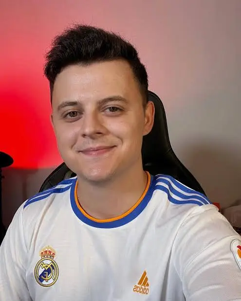 Burak Güngör Bio: Age, Net Worth, YouTube, Career, Height, Girlfriend, Parents