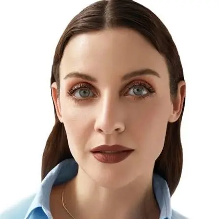 Merve Özkaynak Bio: Age, Net Worth, YouTube, Beauty Career, Height, Parents, Husband, Instagram