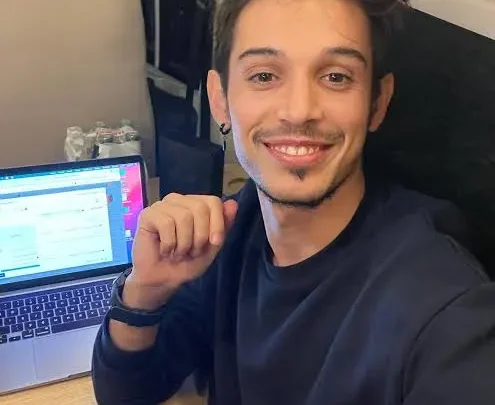 Emre Durmuş Bio: Net Worth, Age, Height, Travel Adventures, YouTube, Blog, Spouse