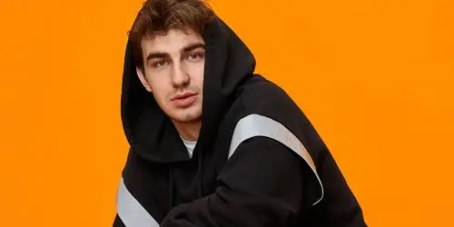 Berkcan Güven Bio: Height, Net Worth, Age, YouTube, Career, Parents, Songs, Girlfriend, Instagram