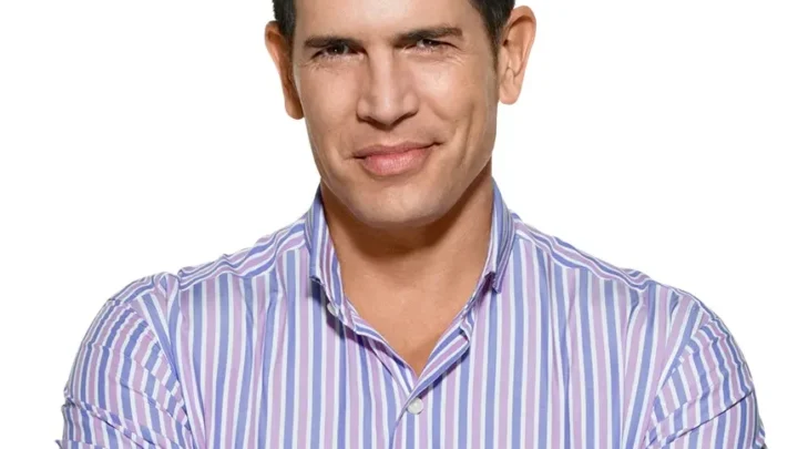 Diego Ramos Biography: Ethnicity, Movies, Net Worth, Age, Height, Parents, Wife, Songs