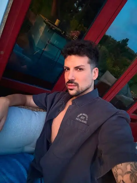 Kerimcan Durmaz Biography: Height, Net Worth, Age, Instagram, Career, Songs, Dance, Partner, Wiki