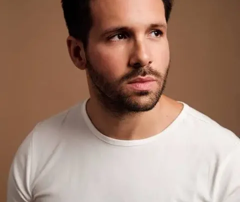 Damien Lauretta Biography: Ethnicity, Parents, Instagram, Movies, Net Worth, Age, Height, Songs