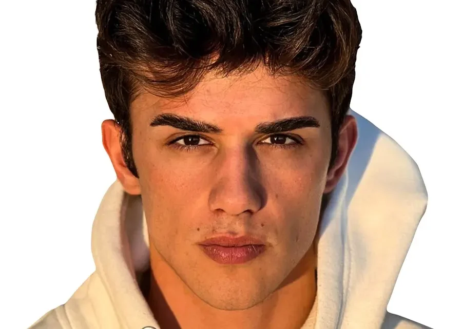 Ahmet Can Dündar Biography: Siblings, Age, Net Worth, Height, Parents, Songs, Spouse