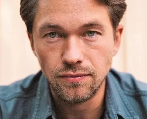 Jakob Oftebro Biography: Net Worth, Partner, Age, Height,  Parents, Movies, Awards, Siblings, Ethnicity