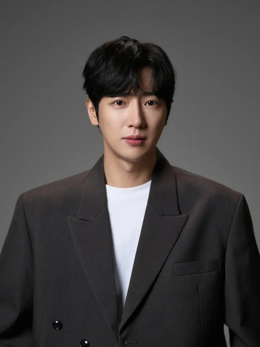 Lee Sang-yeob Photo