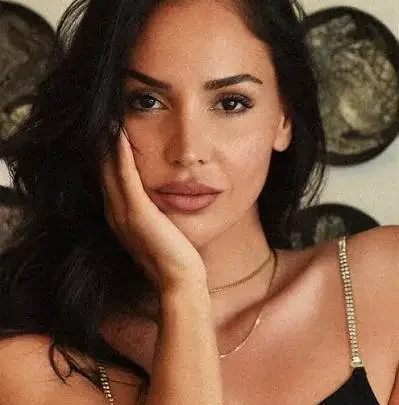 Berna Keklikler Biography: Age, Height, Net Worth, Parents, Sister, Movies, TV Shows, Instagram, Husband