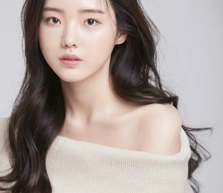 Kang Na-eon Biography: Height, Age, Boyfriend, Net Worth, Parents, Movies, TV Shows