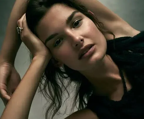 Ophélie Guillermand Biography: Age, Partner, Height, Net Worth, Modeling, Awards, Siblings, Nationality