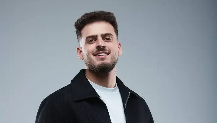 Jon Vlogs Biography: YouTube, Real Name, Height, Ethnicity, Vlogs, Partner, Age, Siblings, Religion, Net Worth