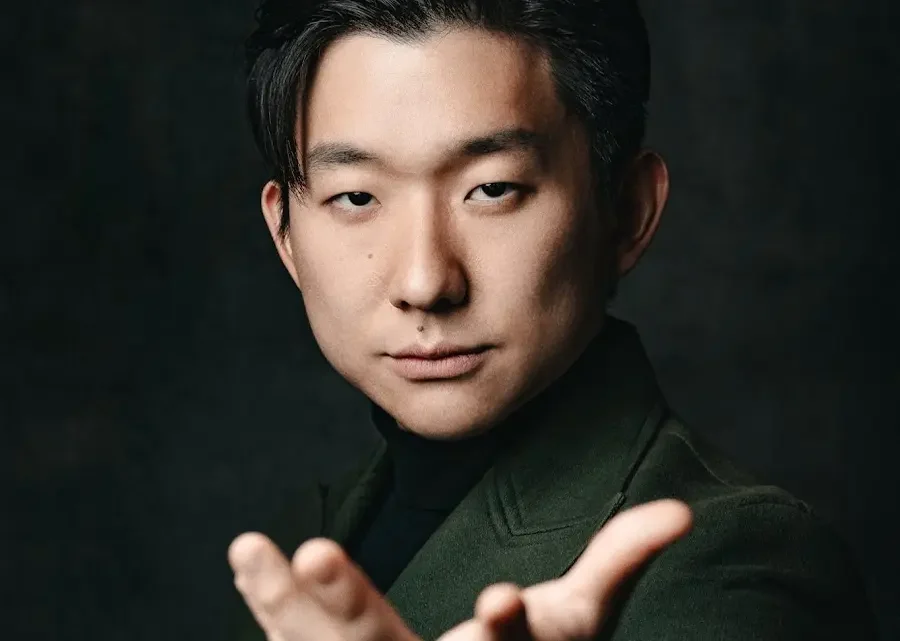 Pyong Lee Biography: Wife, YouTube, Illusions, Age, Height, Son, Ethnicity, Parents, Awards, Tv Shows