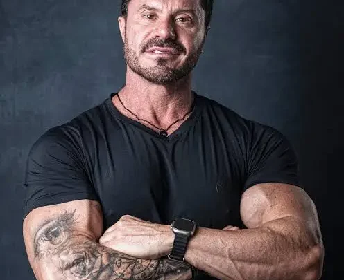 Renato Cariani Biography: Parents, Instagram, Fitness, Wife, Net Worth, YouTube, Age, Height, Son