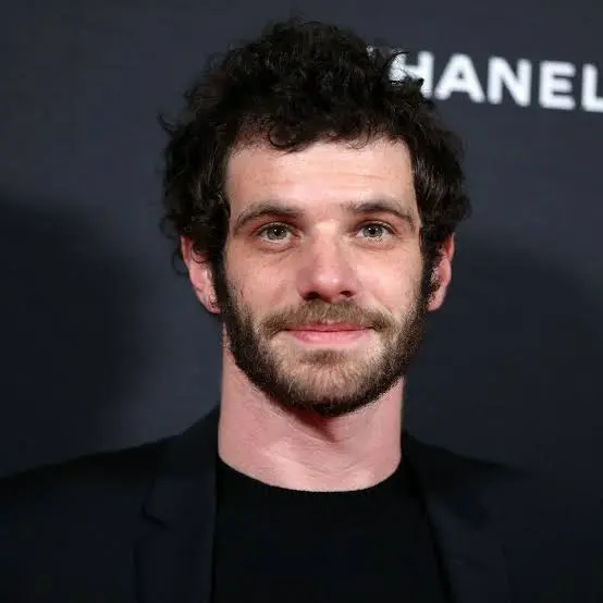 Félix Moati Biography: Height, Net Worth, Age, Parents, Wife, Parents, Movies, Siblings, Awards, TV Shows, Instagram