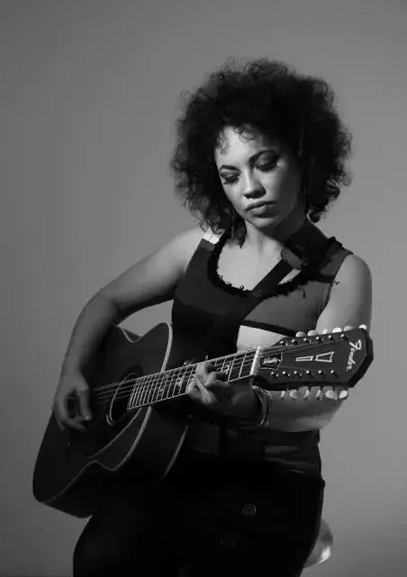 Florencia Villagra Biography: Height, Ethnicity, Songs, Parents, Age, Ethnicity, Awards