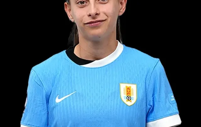 Belén Aquino Biography: Goals, Ethnicity, Transfer, Age, Parents, Contracts, Olympic Medals, Height, Net Worth