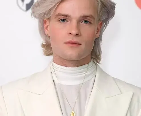 Jake Wesley Rogers Biography: Age, Sexuality, Songs, Net Worth, Career, Albums, Instagram