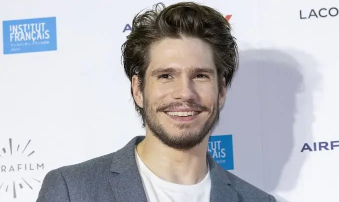 François Civil Biography: Net Worth, Height, Age, Parents, Awards, Movies, Girlfriend, Siblings, Instagram