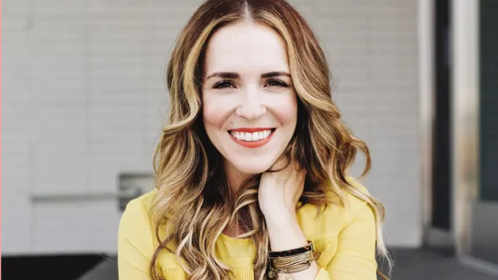 Rachel Hollis Biography: Age, Net Worth, Height, Ex-Husband, Books, Children, Parents, Career