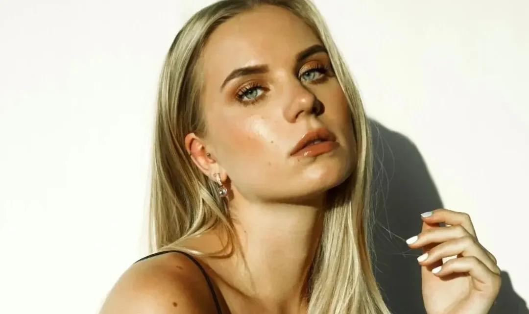 Victoria Villig Biography: Net Worth, Height, Age, Boyfriend, YouTube,  Movies, Content Creation, Awards