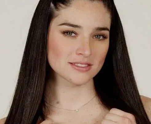 Wendy González Biography: Movies, Husband, Parents, Age, Height, Awards, Net Worth