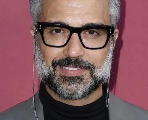 Jaime Camil Biography: Album, Age, Wife, Ethnicity, Net Worth, Kids, Movies