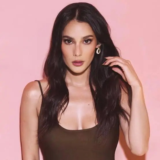 Oka Giner Biography: Net Worth, Movies, Ethnicity, Instagram, Parents, Height, Awards, Age