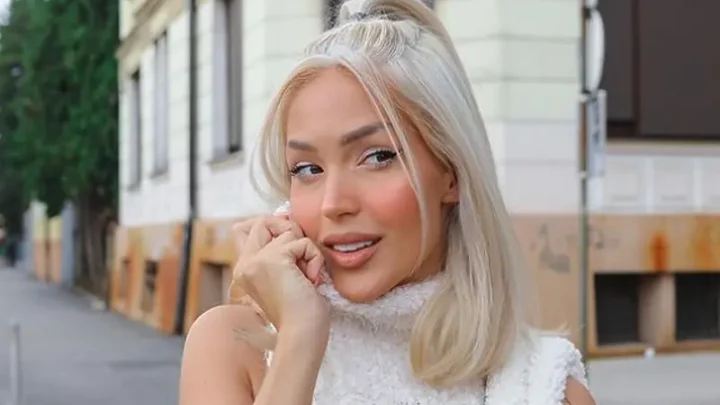 Amina Efendić Biography: Age, Height, Net Worth, Songs, Konak kod Hilmije, Career