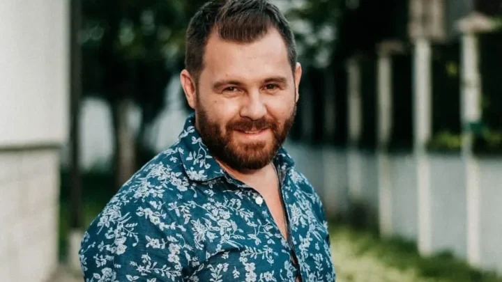 Eldin Huseinbegović Biography: Wife, Kids, Age, Height, Net Worth, Albums, Career