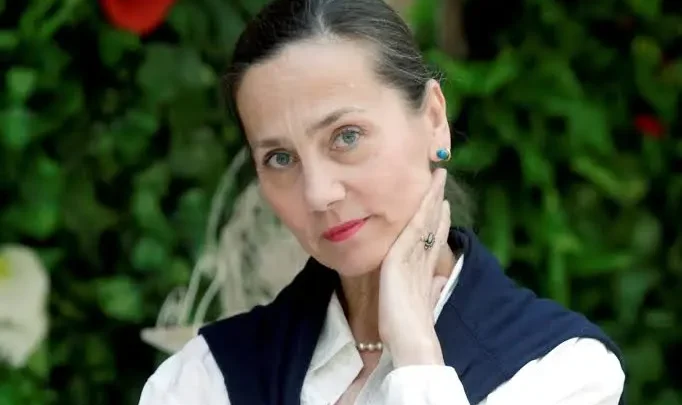 Edina Papo Biography: Sister, Age, Net Worth, Ballet, Sarajevo, Career, Parents, Husband