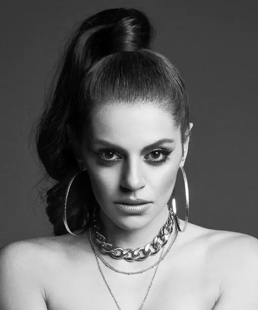 Mihaela Fileva Bio: Age, Height, Net Worth, Albums, Awards, Career, Husband