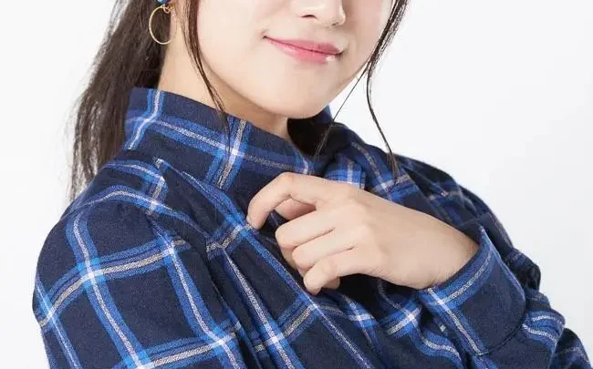 Anna Iriyama Biography: Ethnicity, YouTube, Parents, Age, Net Worth, AKB48, Boyfriend