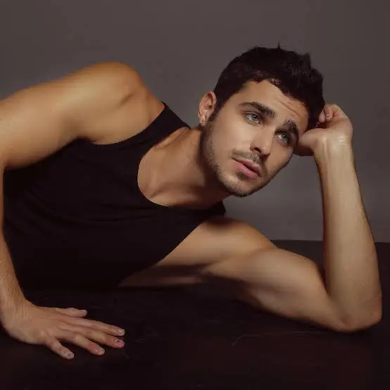 Mauricio Abad Biography: Movies, Age, Girlfriend, Height, Net Worth, Ethnicity, Parents