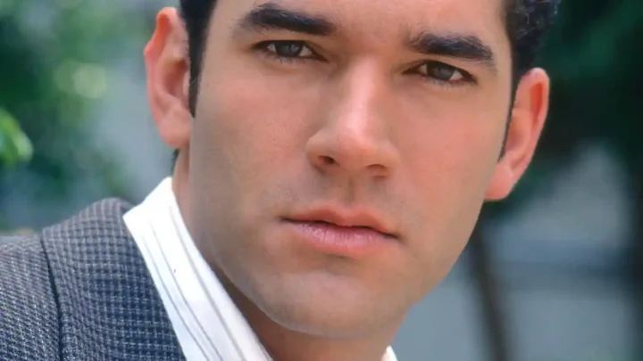 Eduardo Santamarina Biography: Ethnicity, Age, Movies, Wife, Height, Parents, Awards, Net Worth