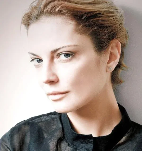 Teodora Duhovnikova Bio: Husband, Kids, Age, Height, Net Worth, Films, Career