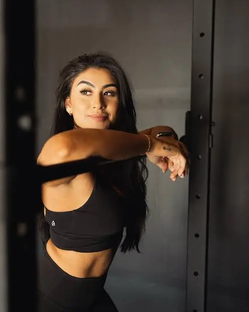 Alejandra Barron Biography: Ethnicity, Age, Fitness Programs, Height, Age, Parents, Instagram, Net Worth